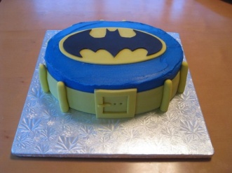 batman belt cake